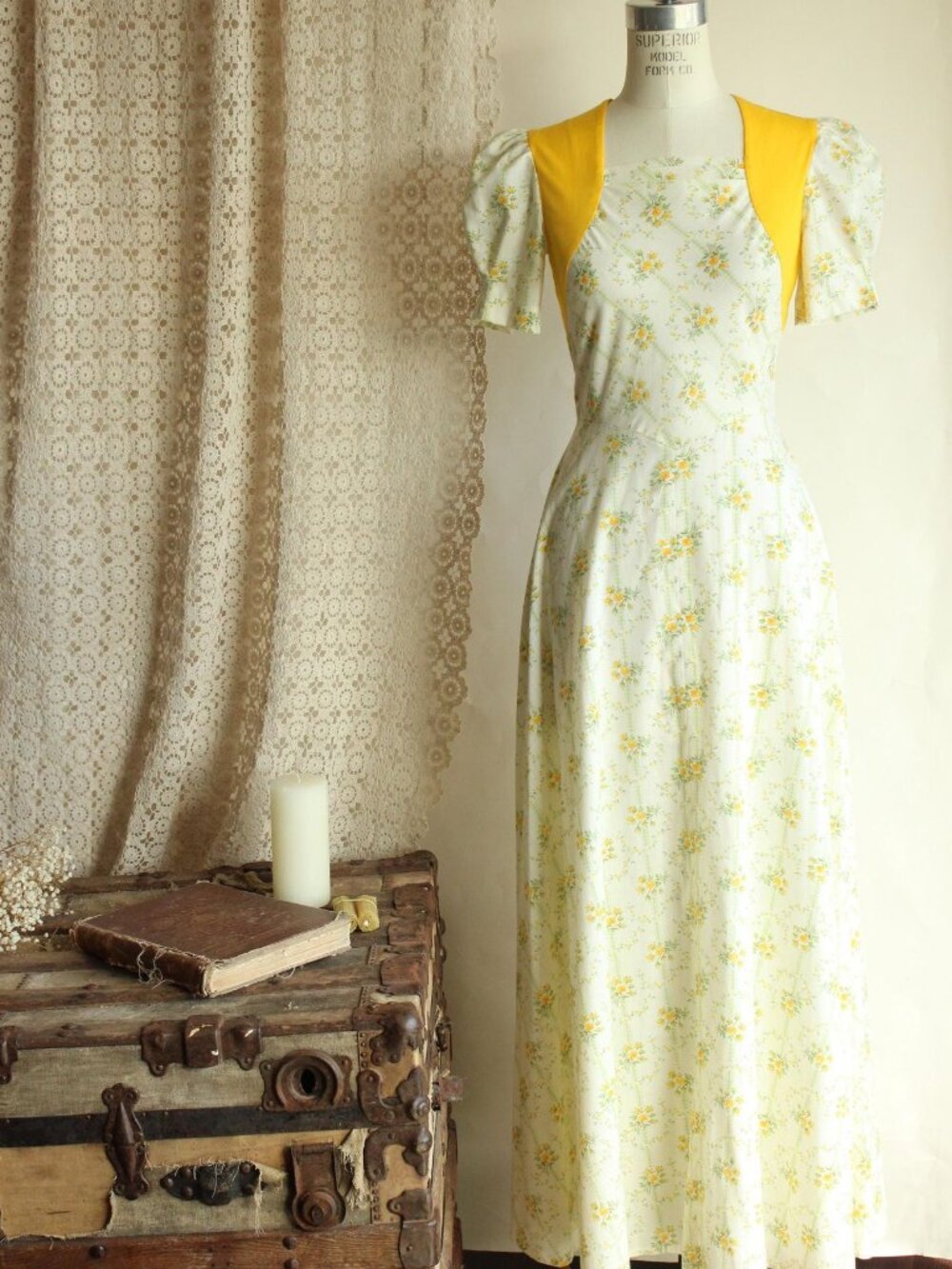 Vintage 1970s Dress, Floral Print Prairie Maxidress with yellow and green flower - Picture 2 of 13